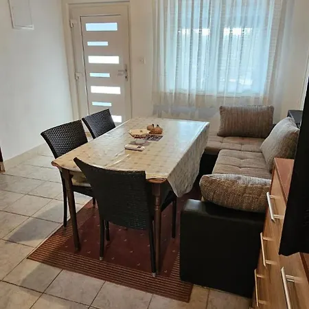 Horvatic, 10 Metara Do Mora Apartmán *